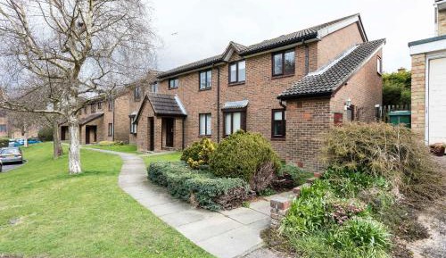 Two-Bedroom Deluxe Apartment with Garden View
