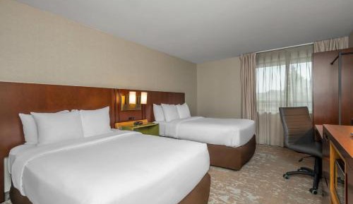 Queen Room with Two Queen Bed - Non-Smoking