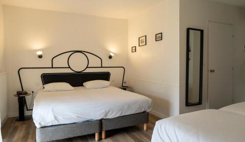 1 Double Bed 2 Single Beds