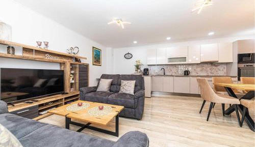 Three-Bedroom Vacation Home 
