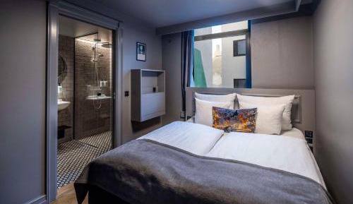 Cabin Room without Window