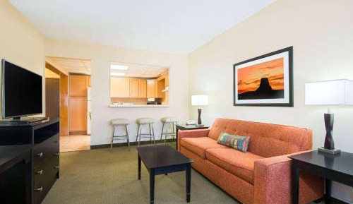 King Suite Atrium View with Sofa Bed