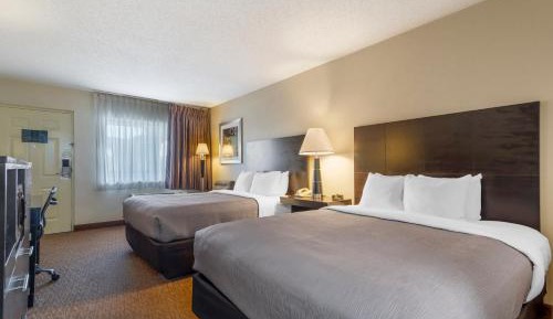 Queen Room with Two Queen Beds - Non-Smoking