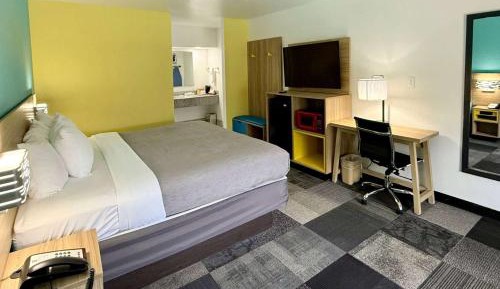 King Room - Non-Smoking