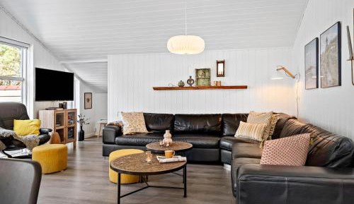 Three-Bedroom Vacation Home 