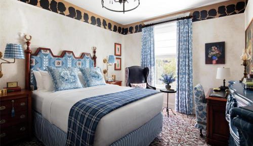 Graduate King Room