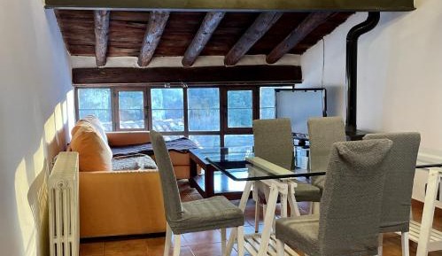 Three-Bedroom Apartment (4-6 Adults)