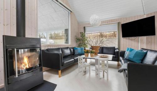 Five-Bedroom Holiday Home