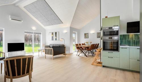 Three-Bedroom Vacation Home 