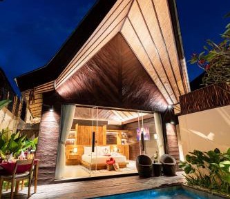 Villa with Garden View