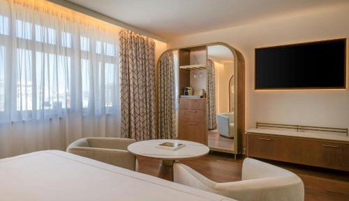 Premium City Hall King Room with City View