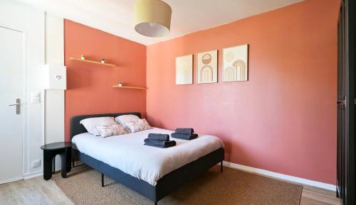 Apartment with Garden View