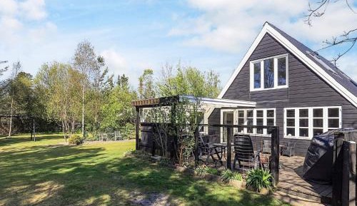 Three-Bedroom Vacation Home 