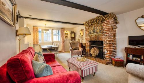 Four-Bedroom Holiday Home