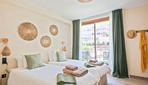 Double Room with Private External Bathroom