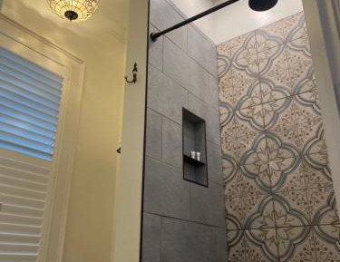 Deluxe Double Room with Shower