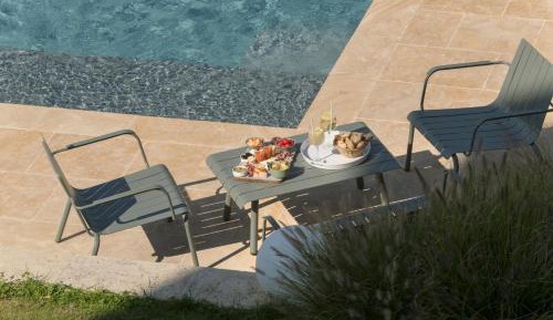 Family Room with Garden View