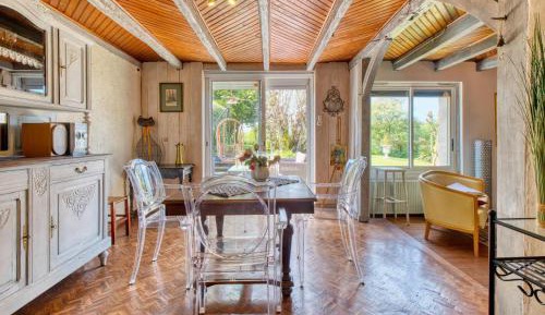 Three-Bedroom Vacation Home 