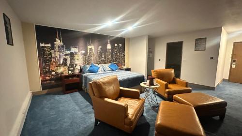 Deluxe King Suite