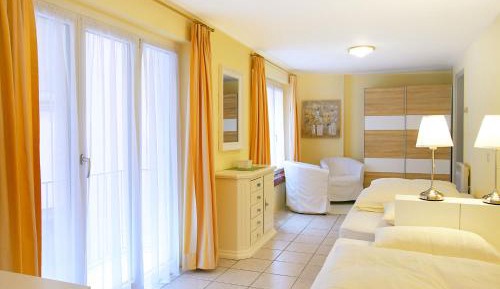 Apartment with Twin Beds