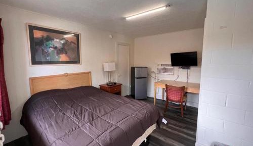 Queen Room