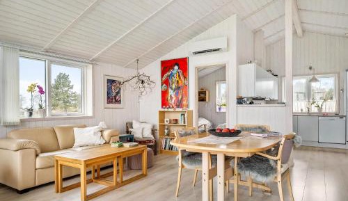 Three-Bedroom Vacation Home 