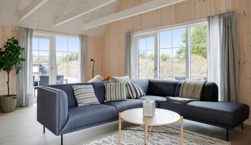 Five-Bedroom Holiday Home