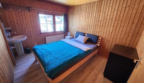 Single Room with Shared Bathroom