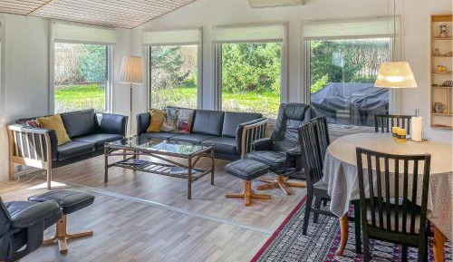 Three-Bedroom Vacation Home 