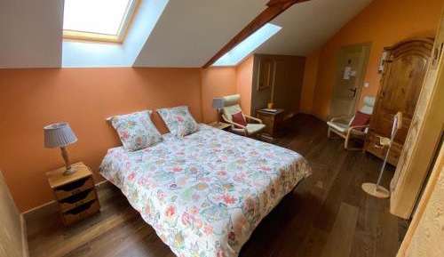 Double Room with Private Bathroom