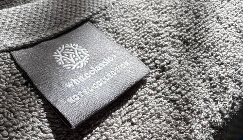 Queen Room with Shared Bathroom