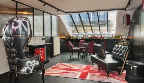 Two-Bedroom Lofthouse Apartment