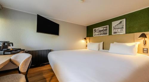 Superior Room -1 King Bed
