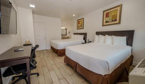 Non-Smoking Two Queen Room