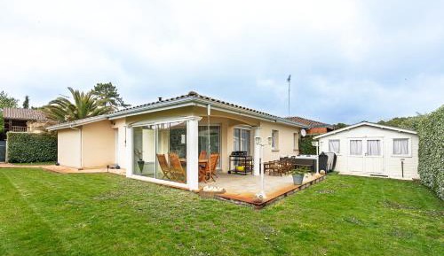 Villa with Garden View