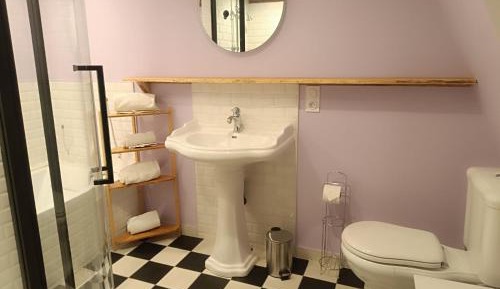 One-Bedroom Apartment with Garden