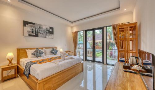 Deluxe Double Pool View