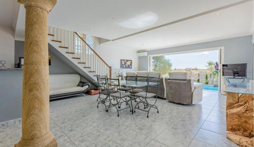 Three-Bedroom Vacation Home 