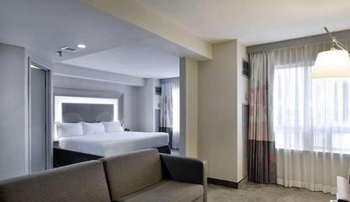 Junior King Suite with Seating Area