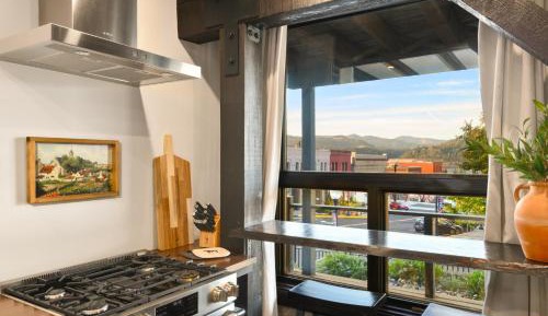 Apartment with Balcony