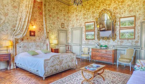 Suite with Garden View