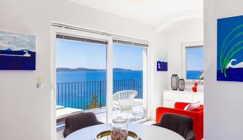 One-Bedroom Apartment with Terrace and Sea View