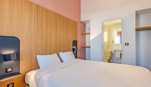 Double Room - Non-Smoking 