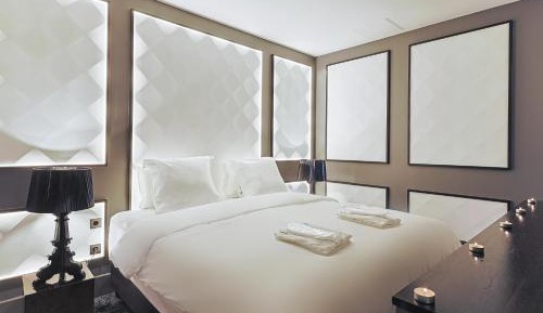 Suite with Hot Tub