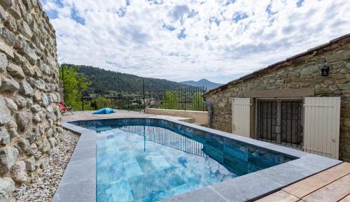 Villa with Garden View