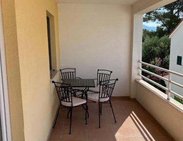 One-Bedroom Apartment with Terrace
