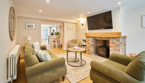 Three-Bedroom Vacation Home 