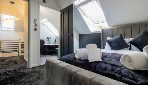 Four-Bedroom Holiday Home