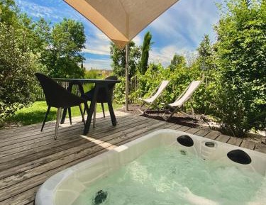 King Room with Spa Bath