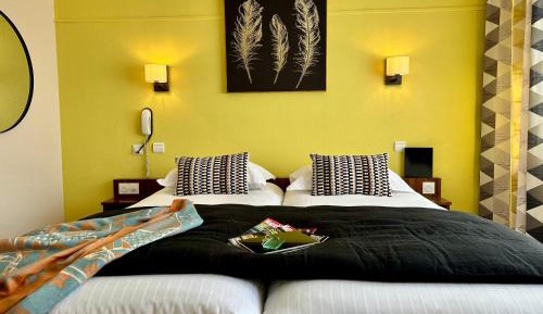 Twin Room with Shower